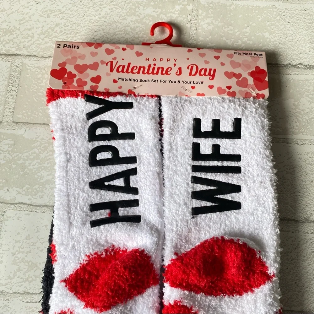 NWT Valentine's‎ Day Happy Wife, Happy Hubby Socks